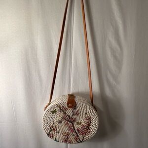 Women’s Woven Crossbody Bag